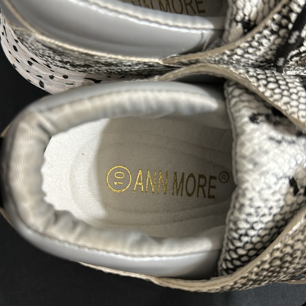 Ann More Amanda Sneakers - Picture 5 of 5